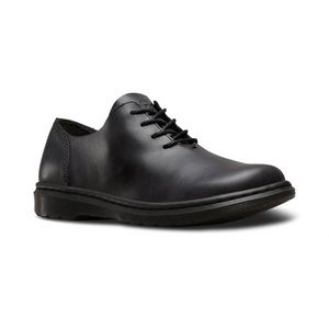 DR. Martens Lorrie III Black Shoes.
